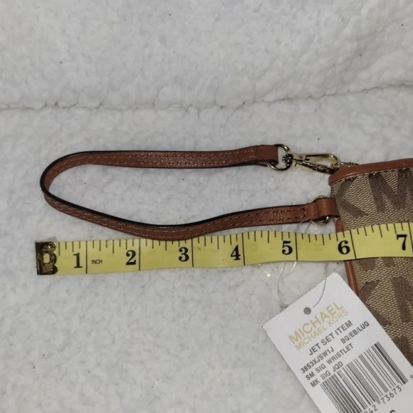 Michael Kors Jet Set Jacquard Signature Wristlet NEW - Picture 7 of 9